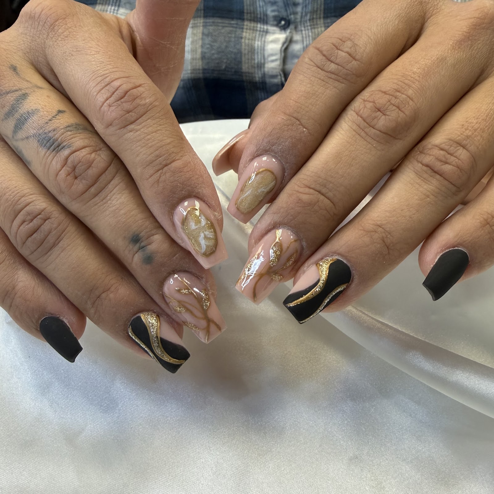 V Nail Spa nail photo 1